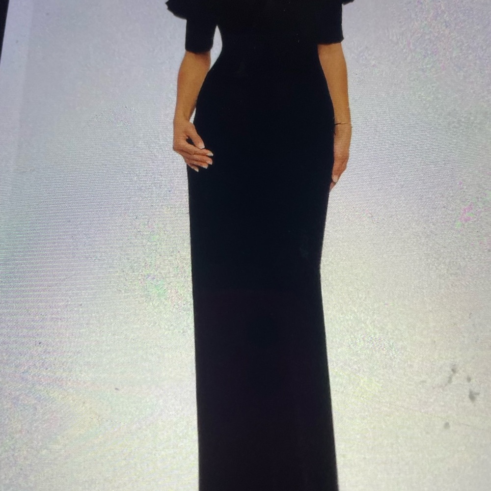 Xscape off the Shoulder Crepe Sheath Gown in Pine - Size 12 Petite